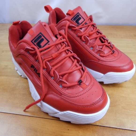 Fila Shoes - 💕EUC FILA Shoes 9